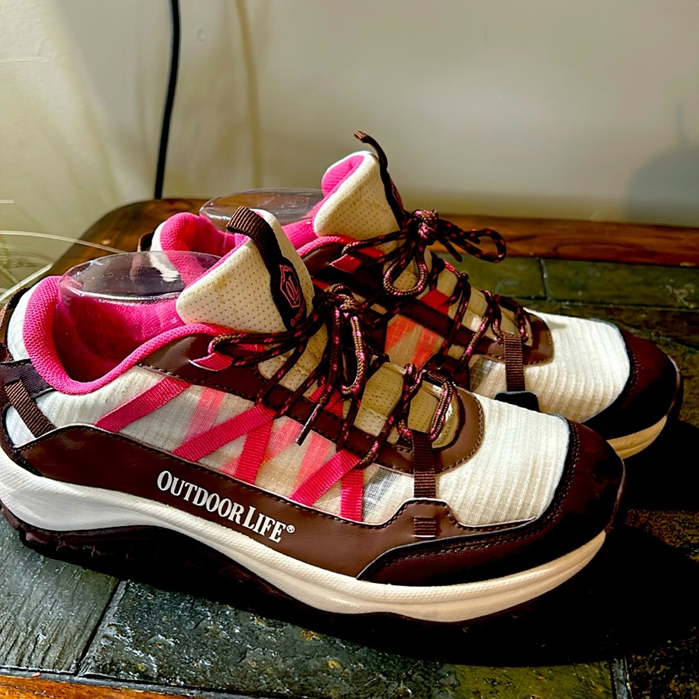Outdoor life, sneakers, pink and brown size 10